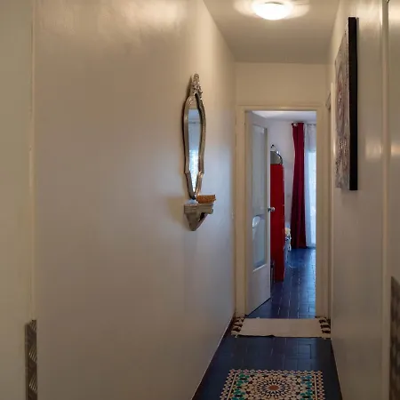 Petite Marie Acollidor Per 2 Persones A 2 Minuts De La Platja Gran, En Ple Centre De Appartement