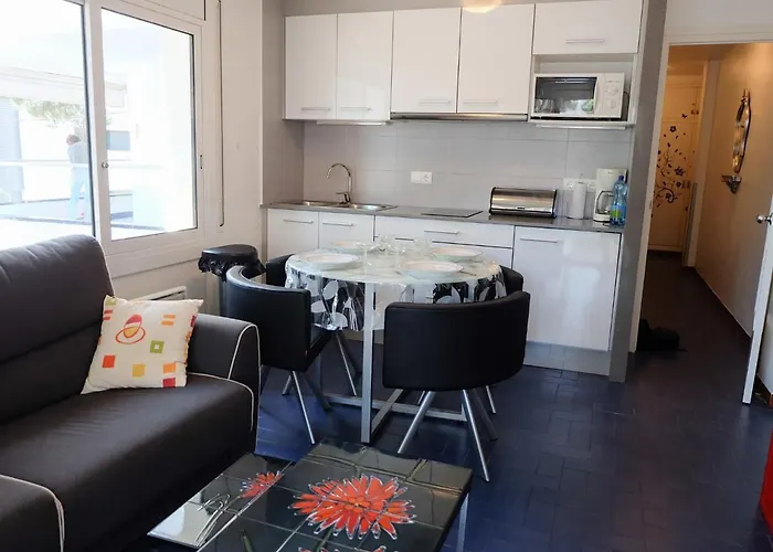 Petite Marie Acollidor Per 2 Persones A 2 Minuts De La Platja Gran, En Ple Centre De شقة *