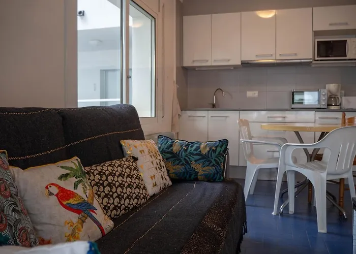 Petite Marie Acollidor Per 2 Persones A 2 Minuts De La Platja Gran, En Ple Centre De شقة *
